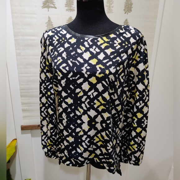 PJK Abstract Print Blouse - Medium - Picture 7 of 10